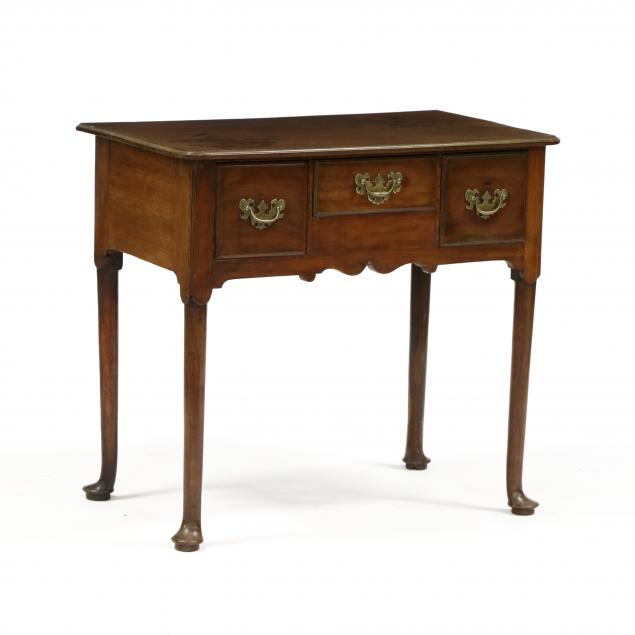 english-queen-anne-mahogany-dressing-table