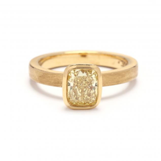 high-karat-gold-and-fancy-intense-yellow-diamond-ring-jewelsmith