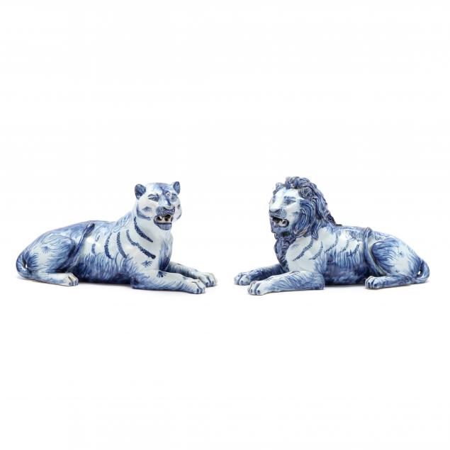 dutch-delft-facing-pair-lion-and-lioness