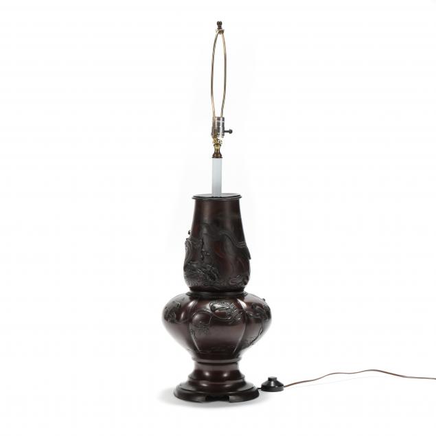 a-japanese-bronze-vase-table-lamp
