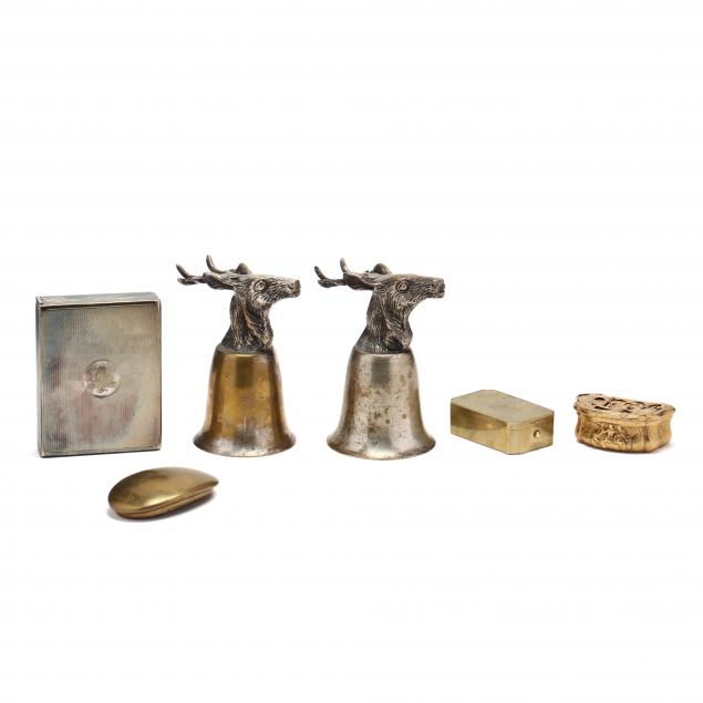 four-snuff-boxes-and-pair-of-stag-stirrup-cups