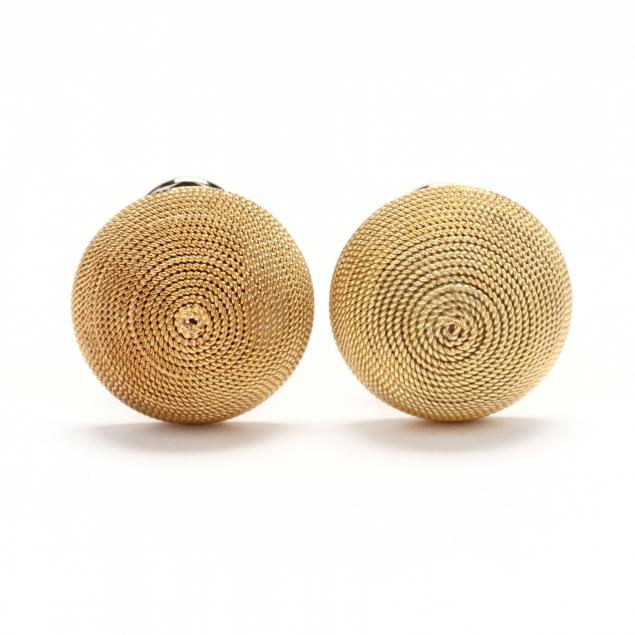 pair-of-gold-earrings-italy