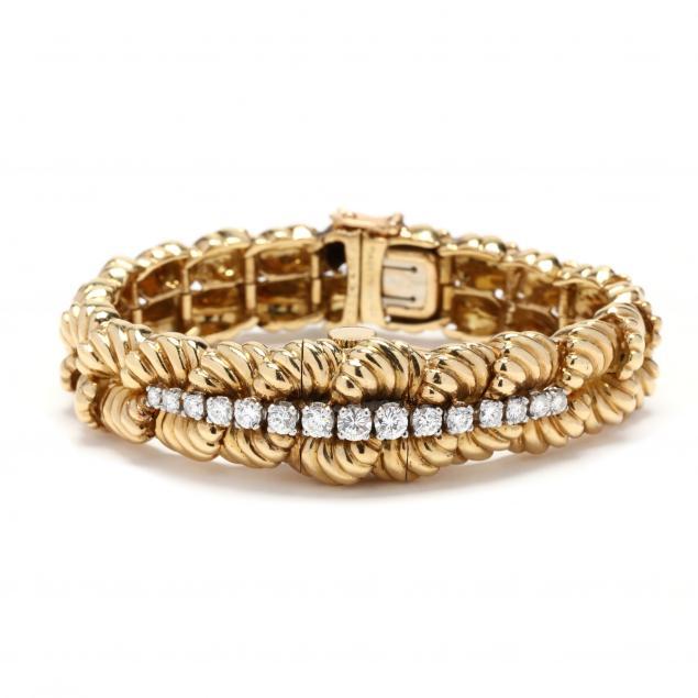 vintage-gold-and-diamond-bracelet-watch-van-cleef-arpels