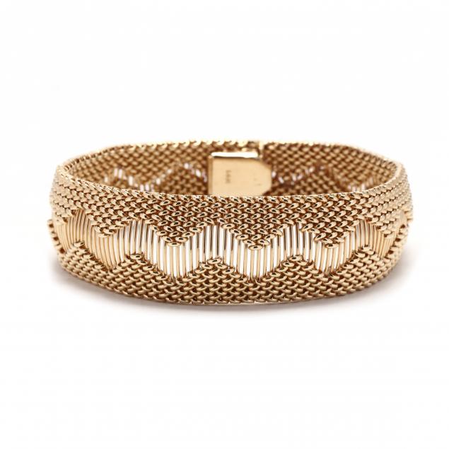 gold-tapered-mesh-bracelet