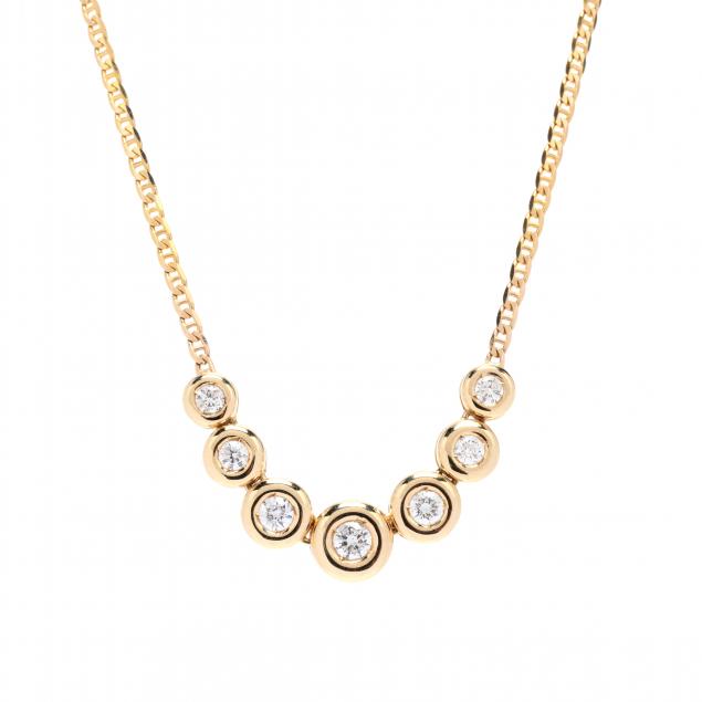 gold-and-diamond-necklace