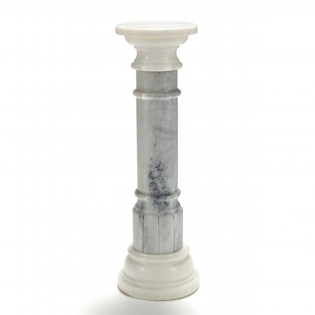 classical-style-white-marble-pedestal