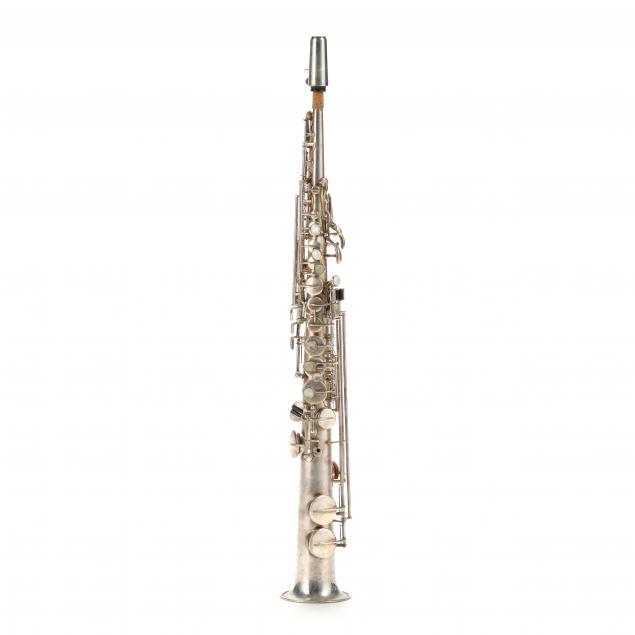 1925-buescher-true-tone-low-pitch-soprano-saxophone