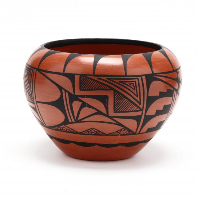 native-american-olla-donald-chinana-jemez-pueblo