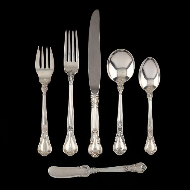 gorham-i-chantilly-i-sterling-silver-flatware-service