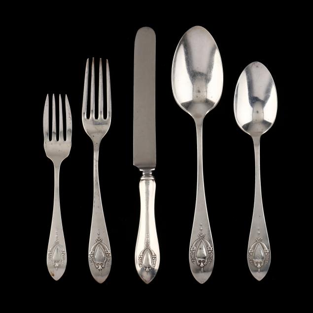 lunt-i-mount-vernon-i-sterling-silver-flatware