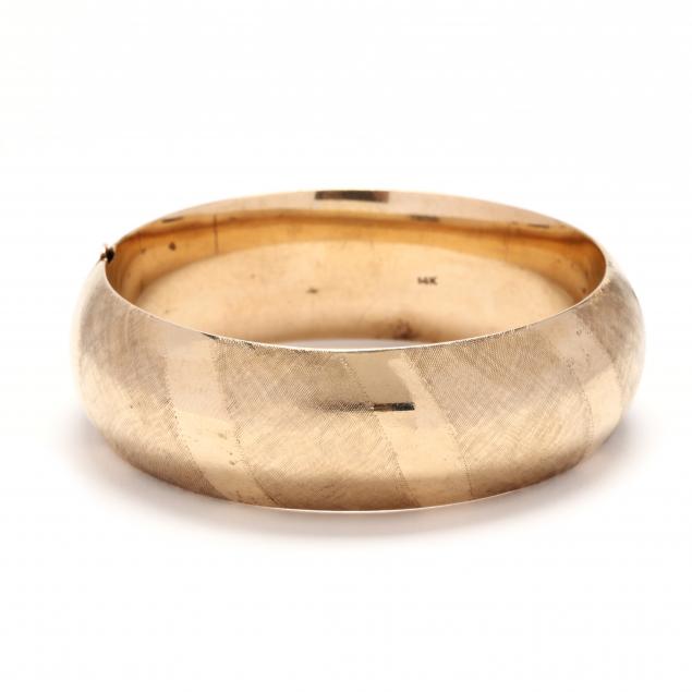 vintage-gold-bangle-bracelet