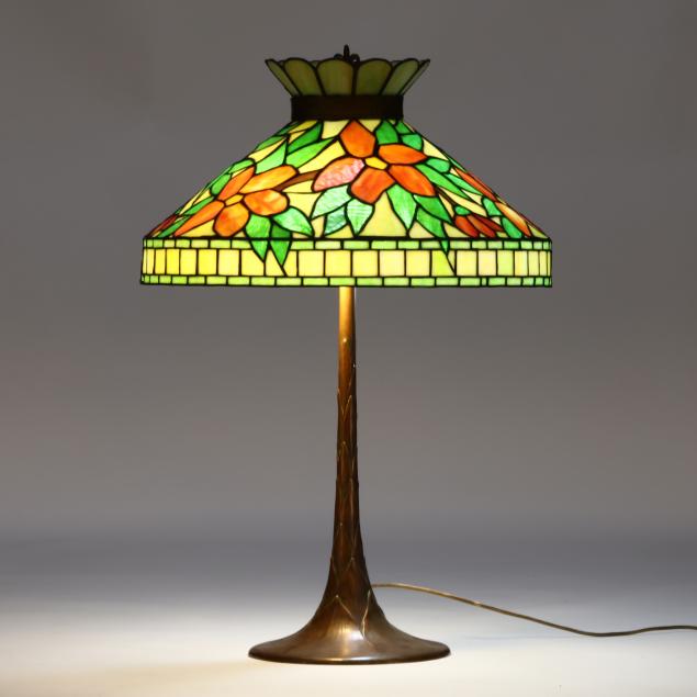 vintage-stained-glass-table-lamp