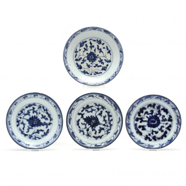 four-chinese-ming-dynasty-blue-and-white-plates