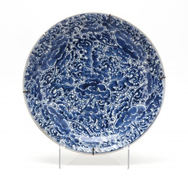 a-chinese-porcelain-blue-and-white-charger