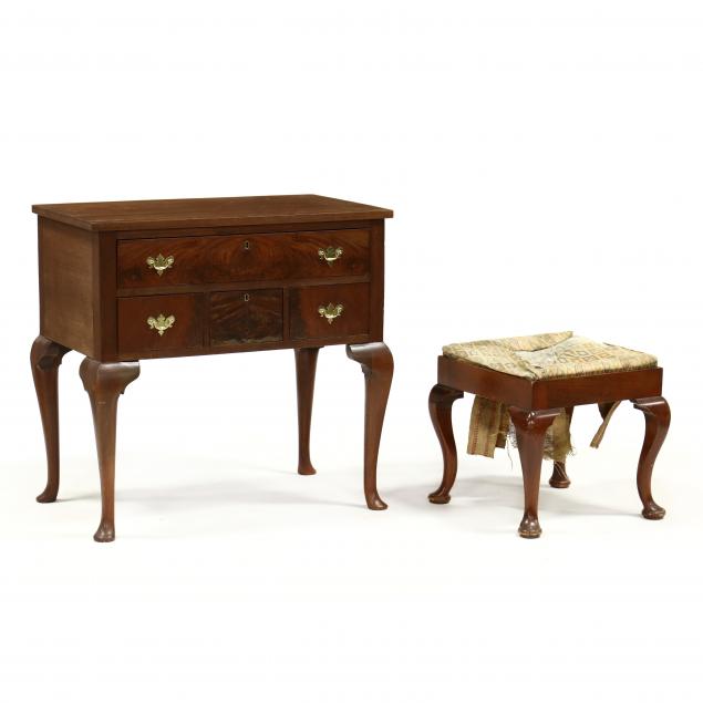 queen-anne-style-mahogany-dressing-table-and-stool