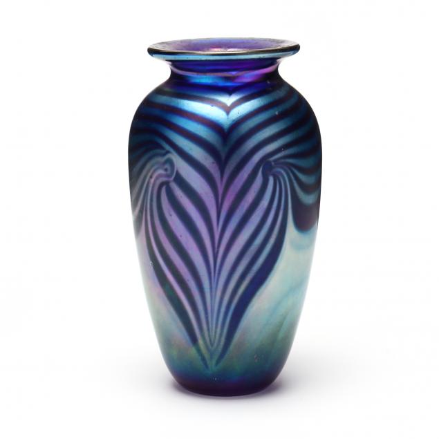 eickholt-cobalt-pulled-feather-glass-cabinet-vase