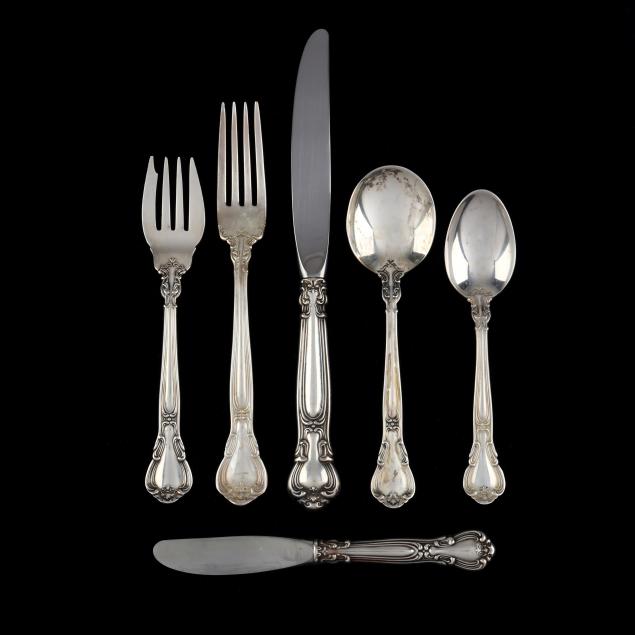 gorham-i-chantilly-i-sterling-silver-flatware-service