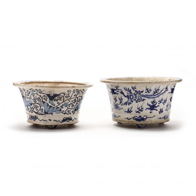 two-chinese-style-blue-and-white-porcelain-planters