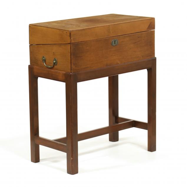 antique-lap-desk-on-stand