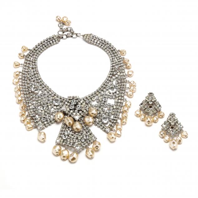 vintage-costume-necklace-and-earrings