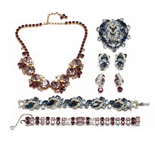 vintage-costume-jewelry-items