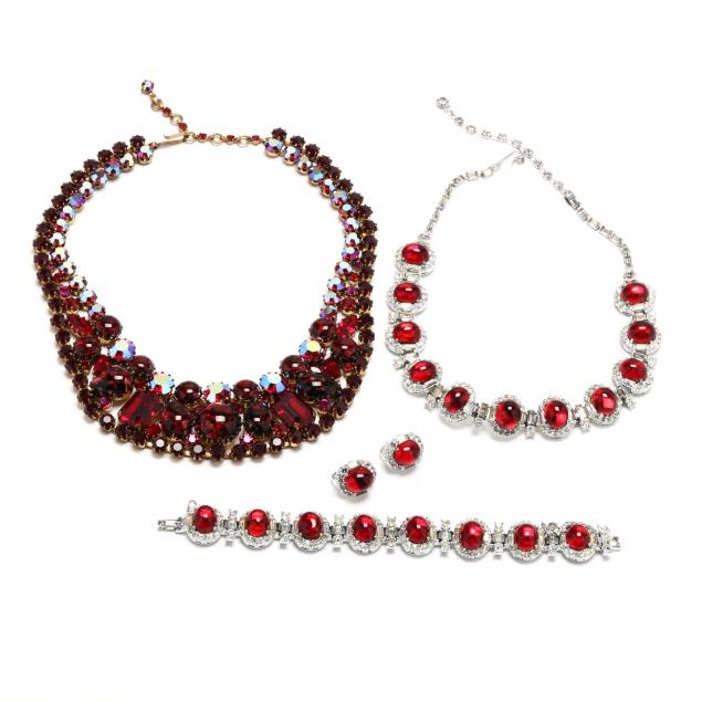 vintage-costume-jewelry-items