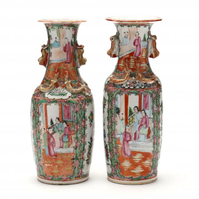 a-pair-of-chinese-export-porcelain-rose-medallion-mantel-vases