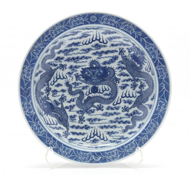 a-chinese-porcelain-blue-and-white-large-dragon-dish