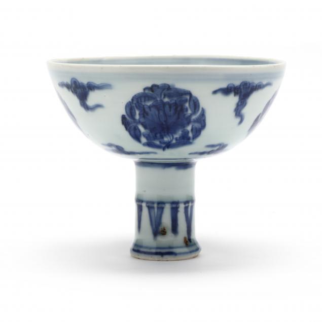 a-chinese-porcelain-blue-and-white-stem-cup