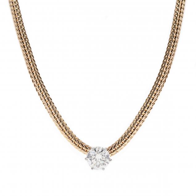 gold-and-diamond-necklace