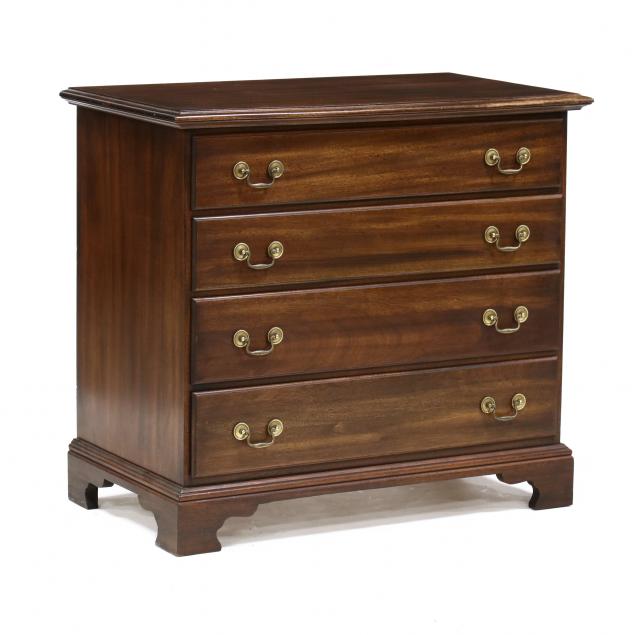 henkel-harris-chippendale-style-mahogany-bachelor-s-chest-of-drawers
