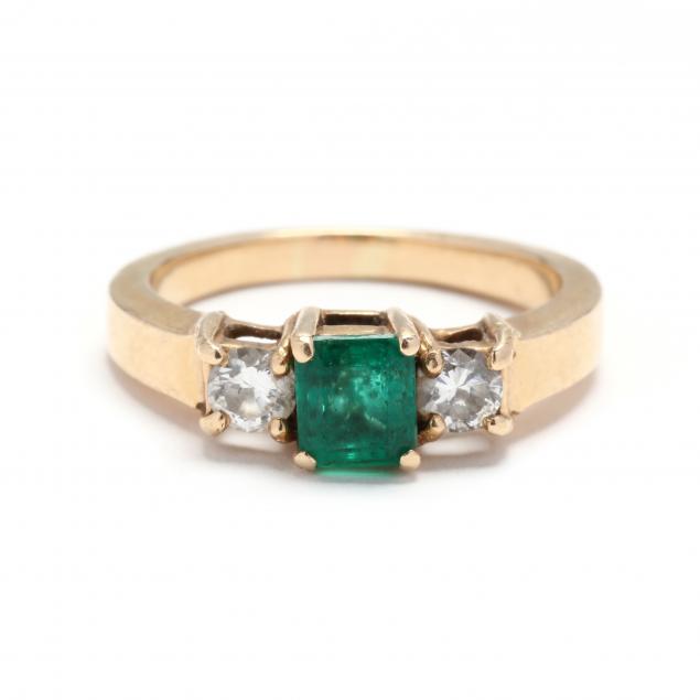 gold-diamond-and-emerald-ring