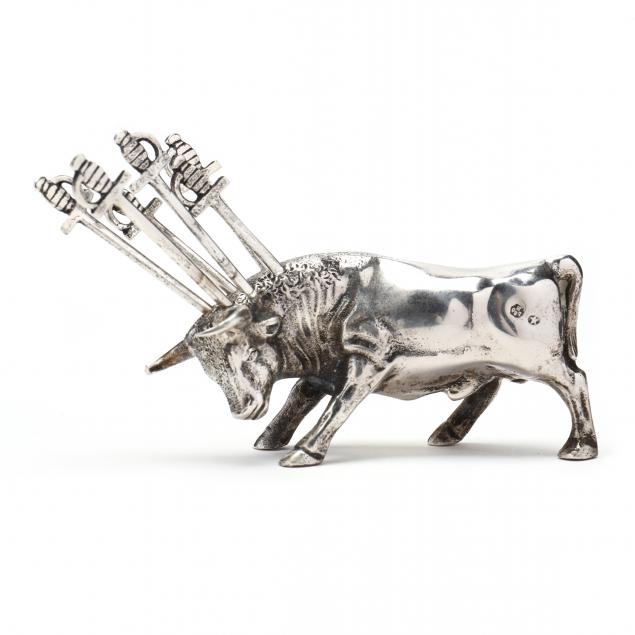 spanish-915-silver-bull-form-holder-with-six-sword-cocktail-picks