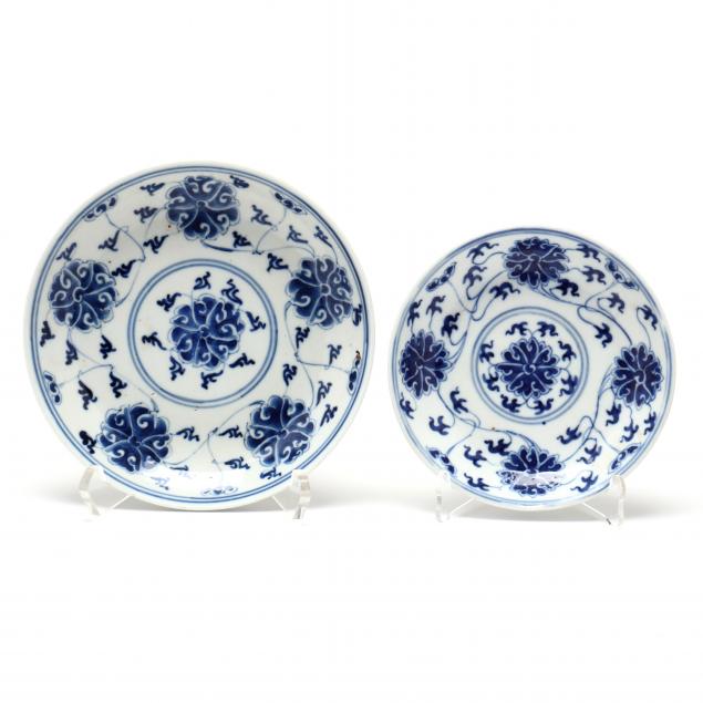 two-chinese-porcelain-blue-and-white-lotus-plates