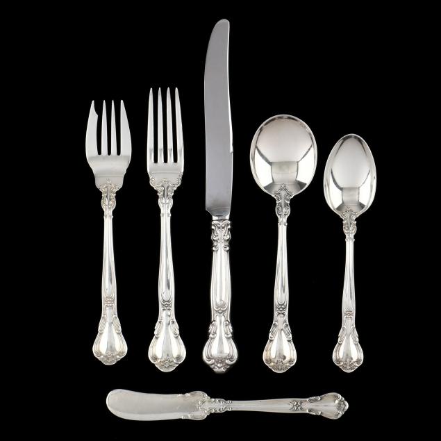 gorham-i-chantilly-i-sterling-silver-flatware-service