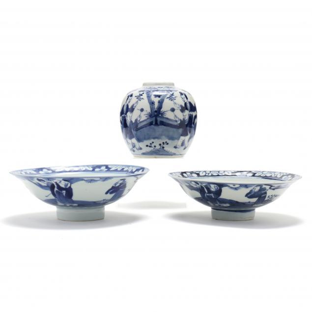 chinese-blue-and-white-porcelain-footed-bowls-and-ginger-jar