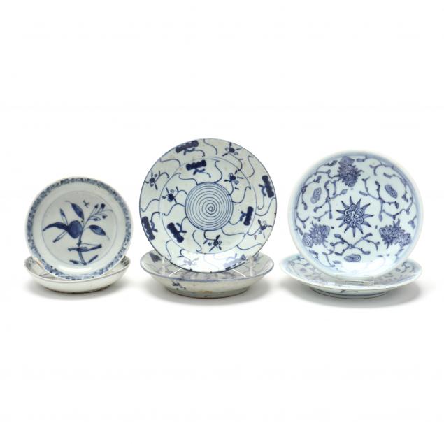 a-group-of-ming-dynasty-blue-and-white-porcelain-plates