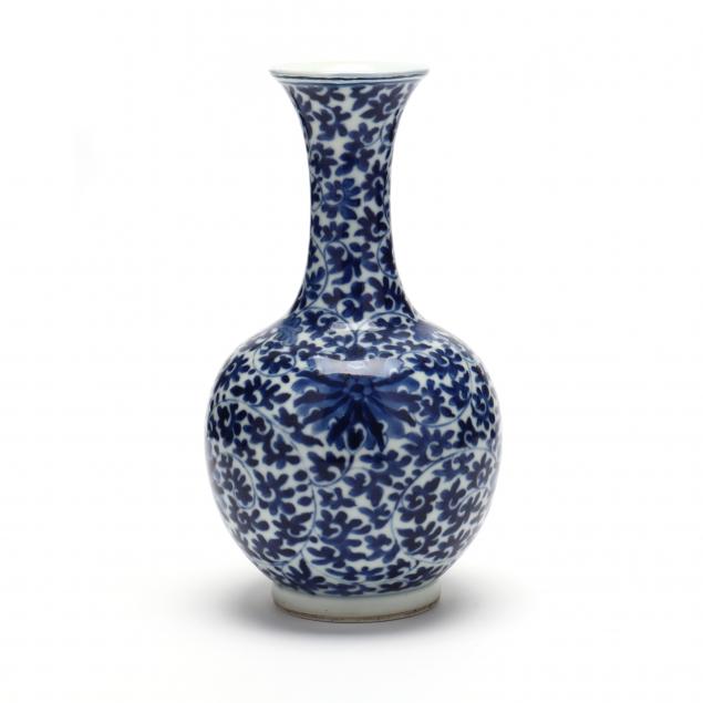a-chinese-blue-and-white-porcelain-vase