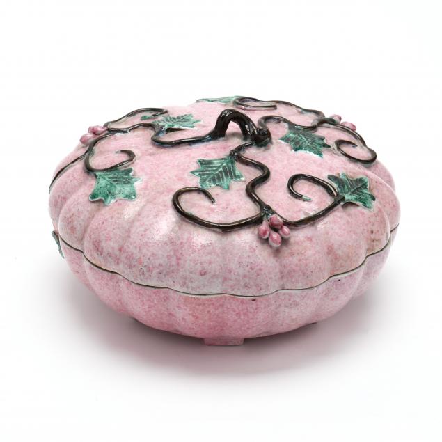 a-chinese-pink-melon-covered-porcelain-box