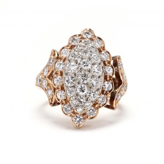 gold-and-diamond-cluster-ring