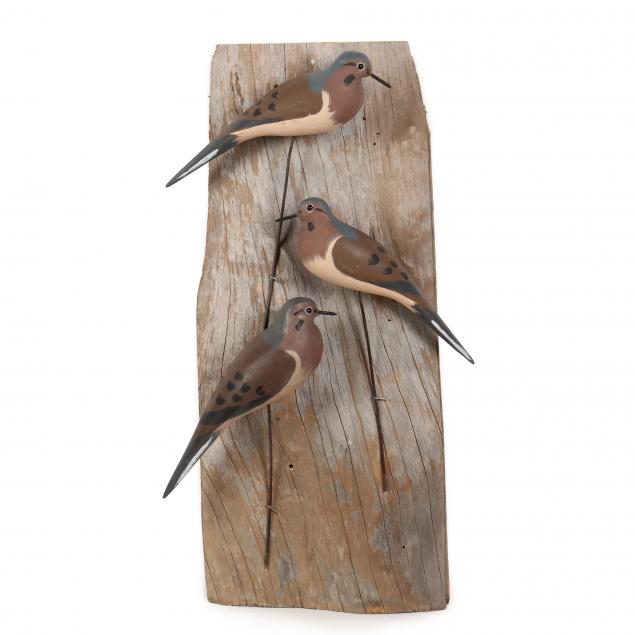 stuart-critcher-nc-1922-2016-trio-of-dove-decoys-on-driftwood