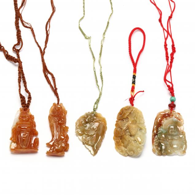 five-jade-pendants