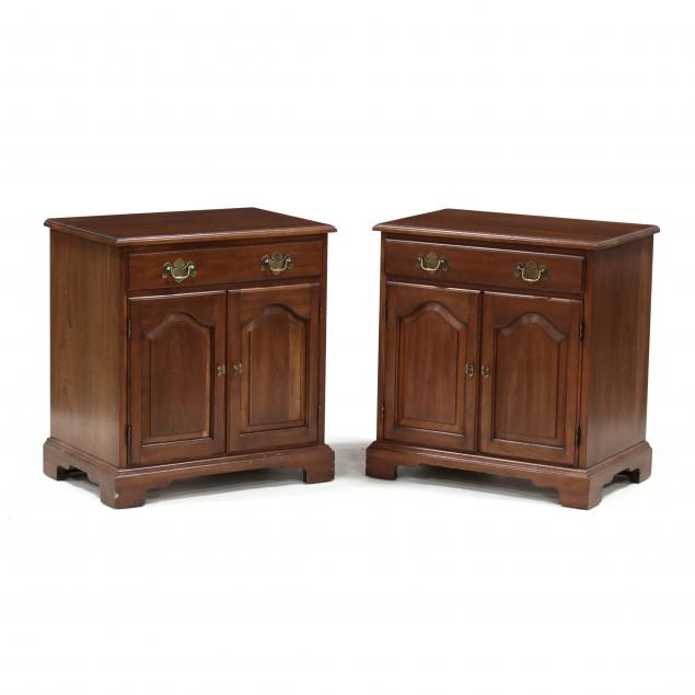 henkel-harris-pair-of-chippendale-style-cherry-bedside-cabinets