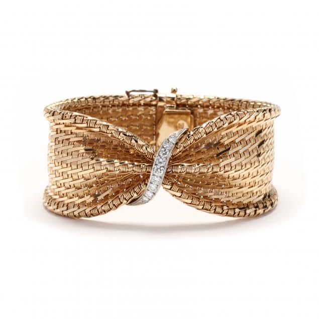 gold-and-diamond-bracelet