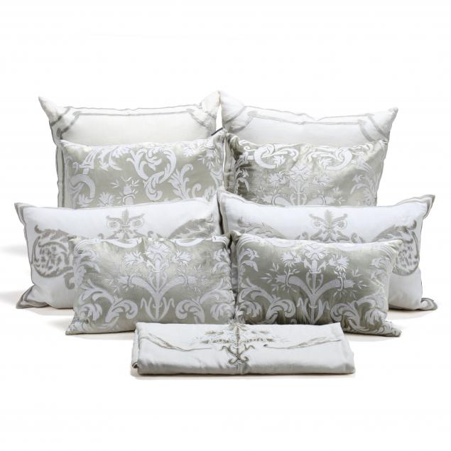lili-alessandra-bedding-and-pillows