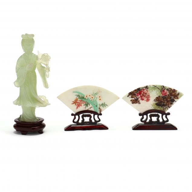 chinese-painted-hardstone-fans-and-a-sculpture-of-guanyin
