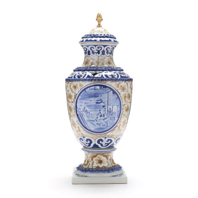 maitland-smith-large-lidded-porcelain-urn