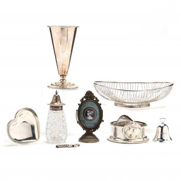 eight-silverplate-and-decorative-table-accoutrements