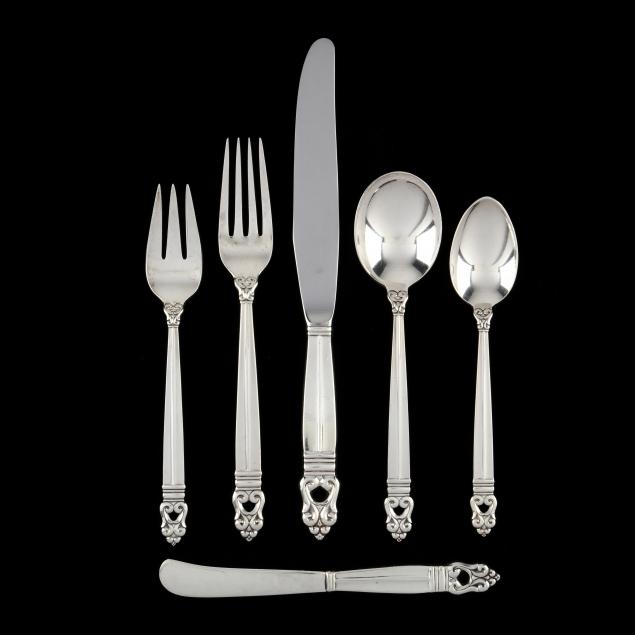 international-i-royal-danish-i-sterling-silver-flatware-service