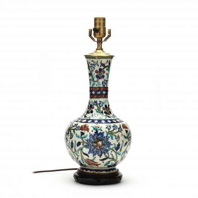 a-persian-style-porcelain-vase-lamp